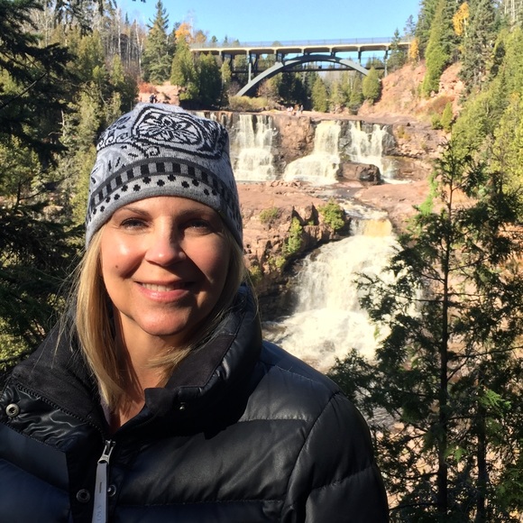 Welcome to my Closet. - Picture 1 of 1